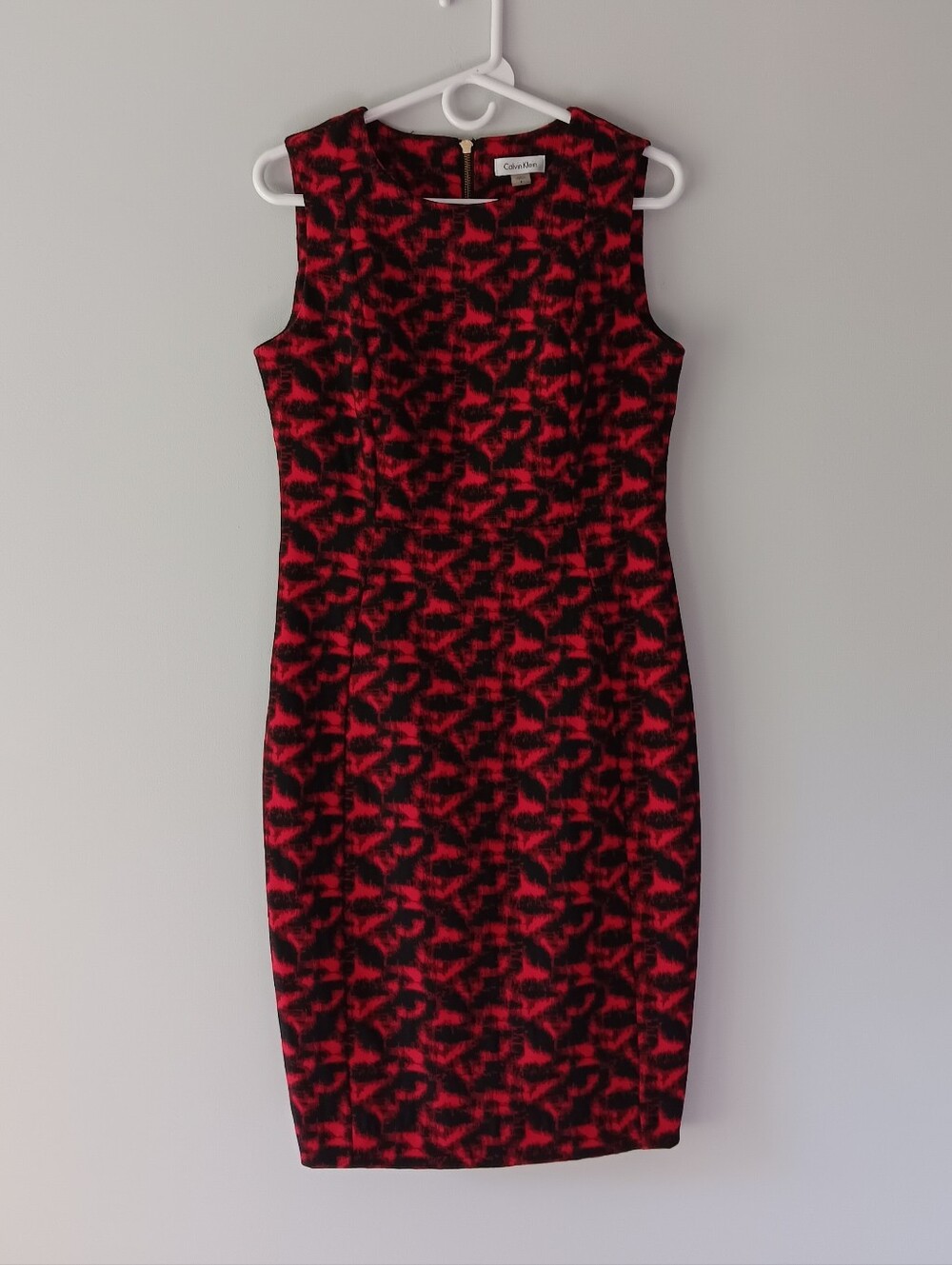 Calvin Klein Sleeveless Sheath Midi Dress Graphic Print Red Black Gold Size 8